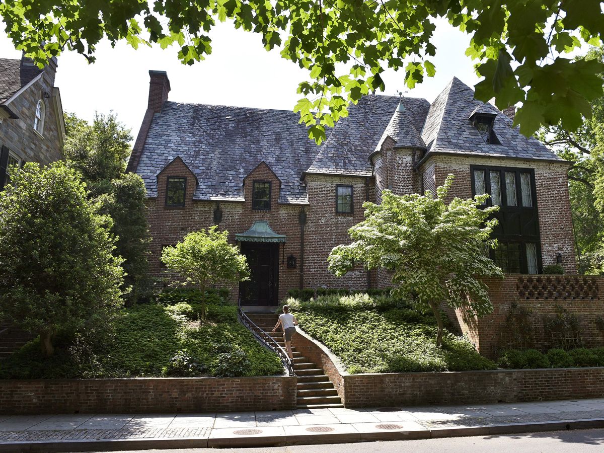 Brick mansion in Washington, D.C., belonging to the Obama family