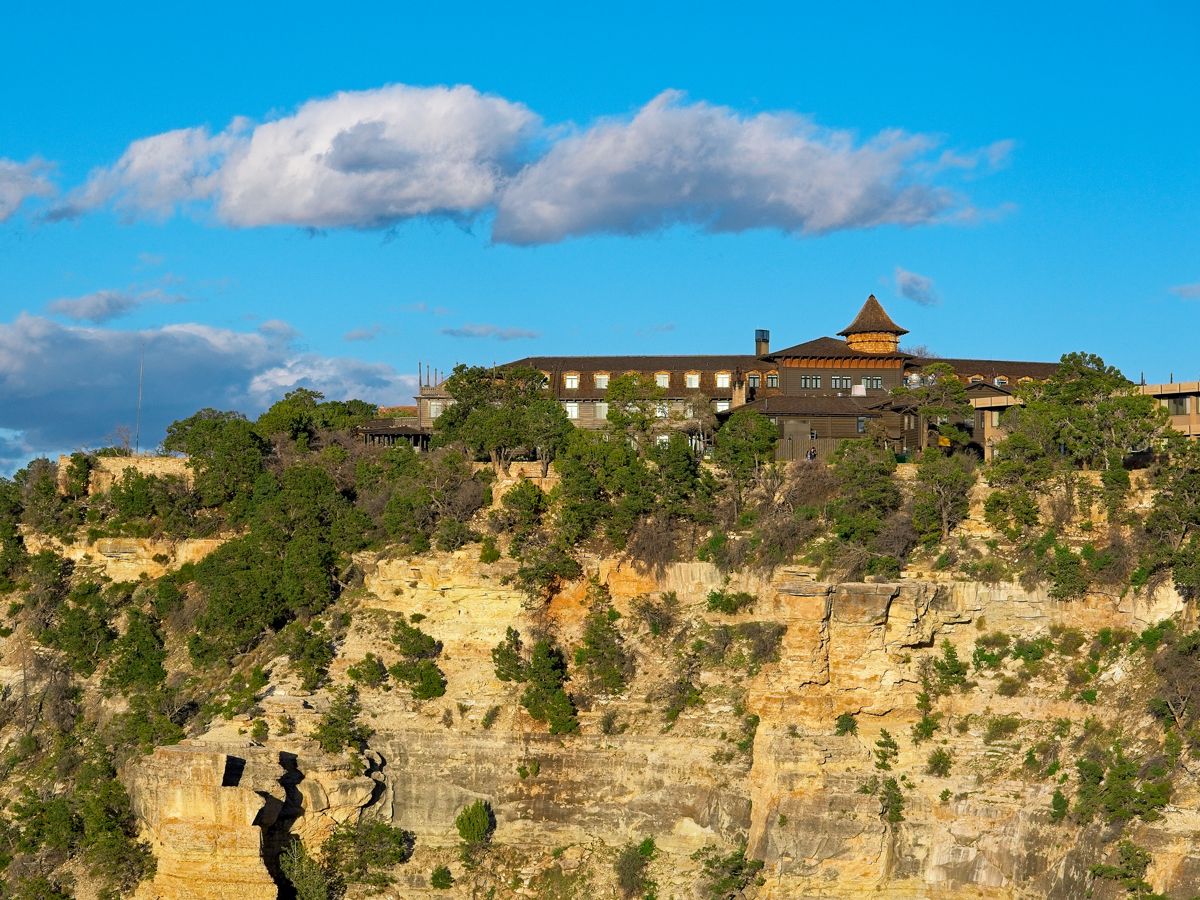 El Tovar Hotel on the rim of Grand Canyon National Park, Arizona