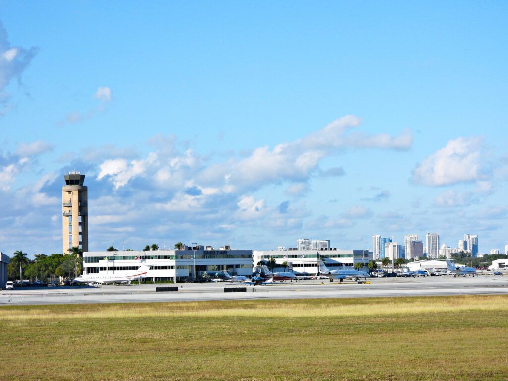 Planes parked on tarmac at Fort Lauderdale-Hollywood Airport