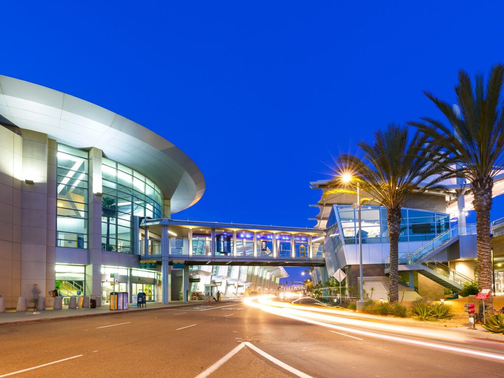 Roadway to terminal drop-off at San Diego Airport