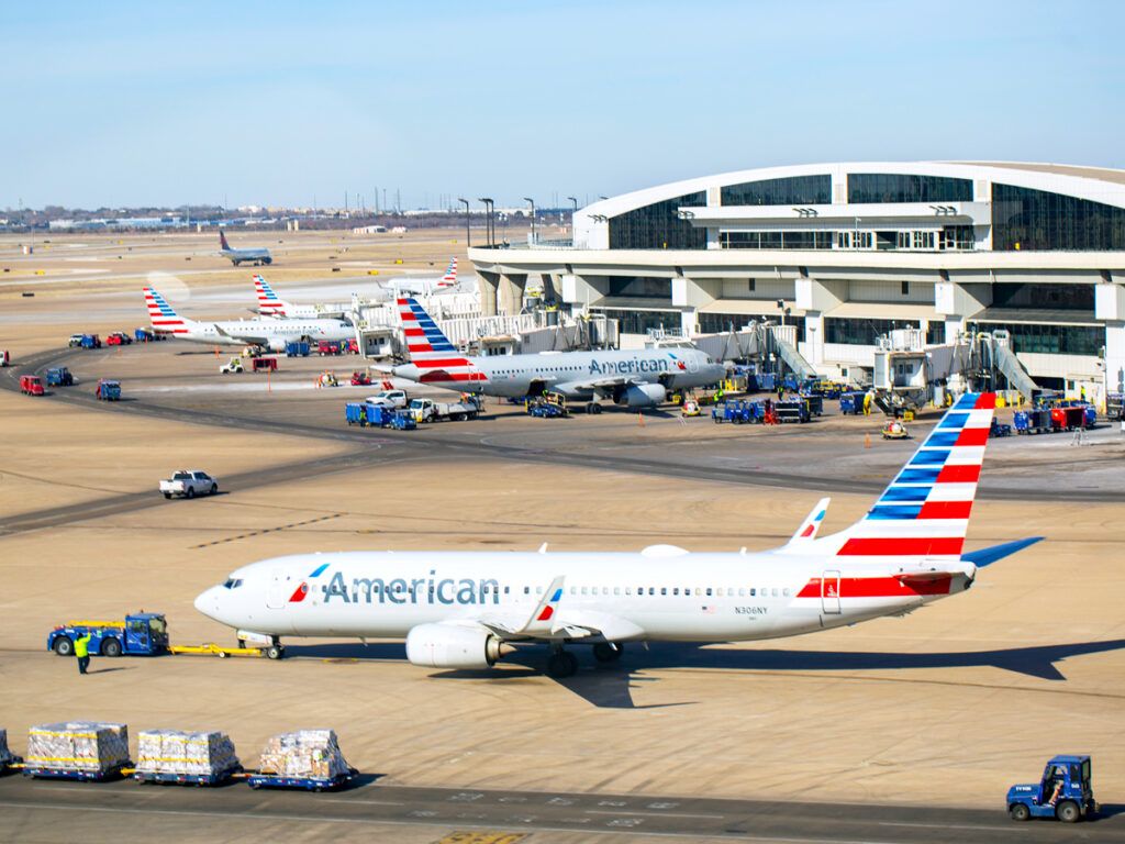 American Airlines Boeing 737 pushing back at Dallas Fort Worth Airport