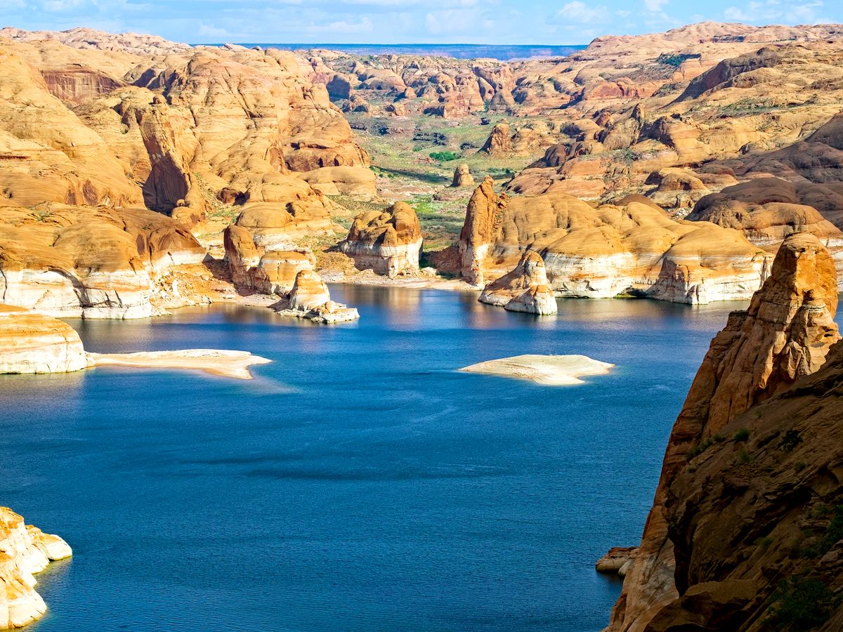 Sandstone cliffs of Lake Powell in Arizona and Utah