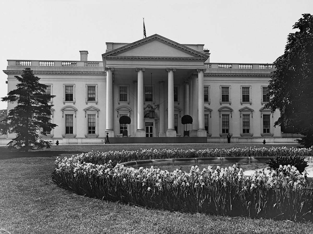 White House and gardens in 1922