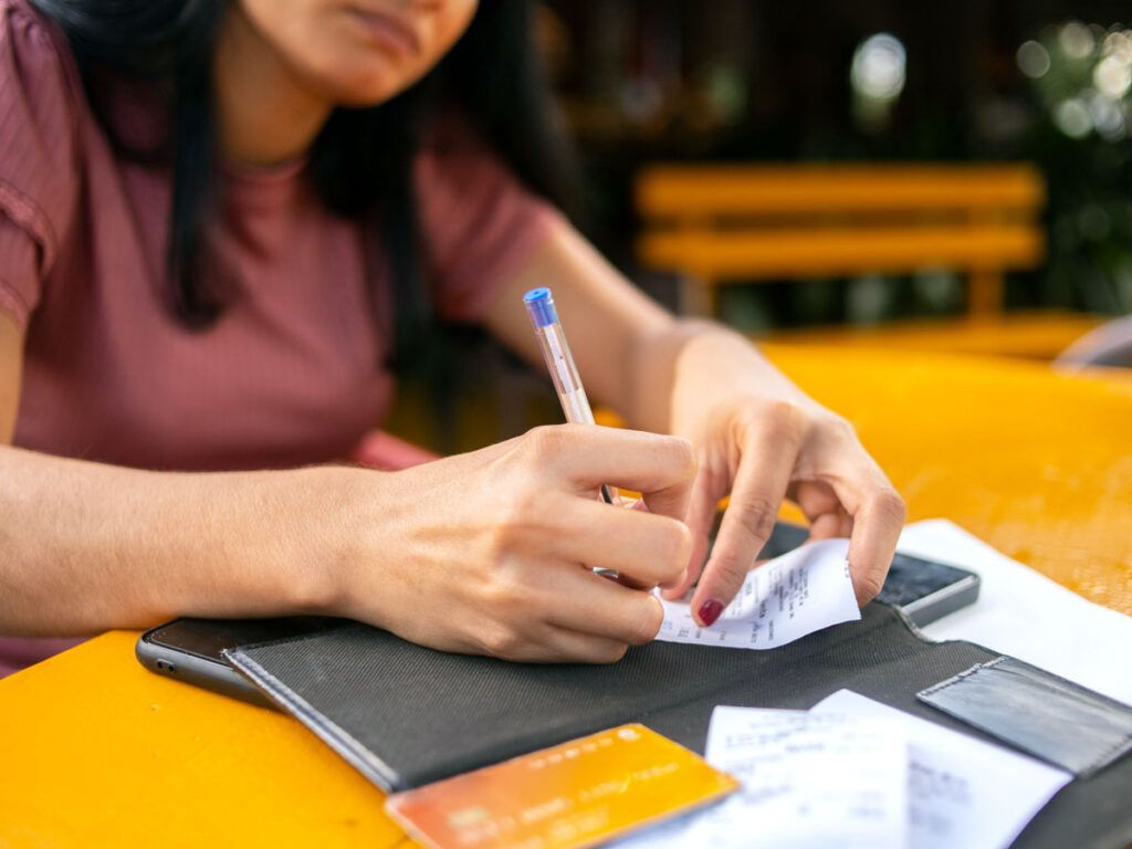 Customer signing receipt