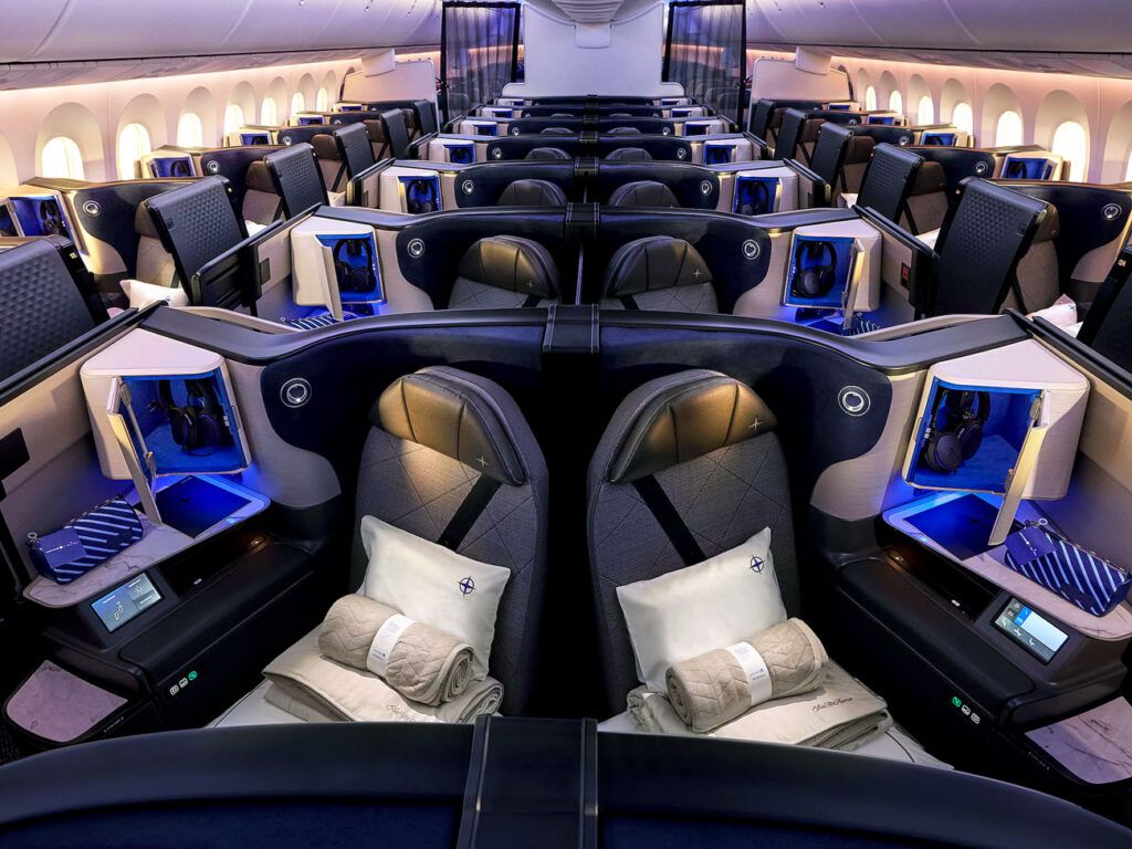 Polaris cabin on United Airlines Boeing 787