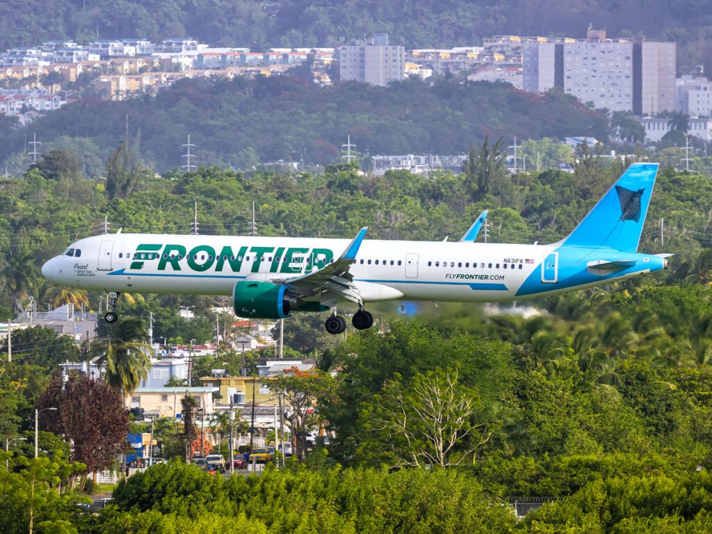 A Frontier Airlines Airbus A321NEO on final approach
