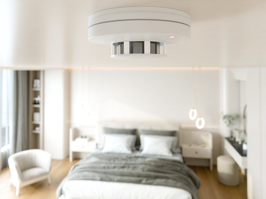 Smoke detector in bedroom